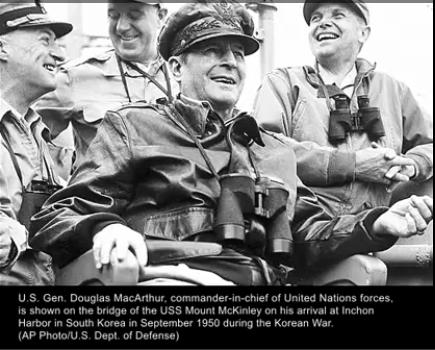 Kriegsverbrecher Douglas MacArthur