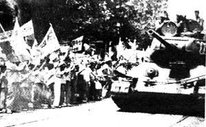 Begeisterter Empfang der nordkoreanischen Truppen in Seoul am 29.6.1950 Begeisterter Empfang der nordkoreanischen Truppen in Seoul am 29.6.1950