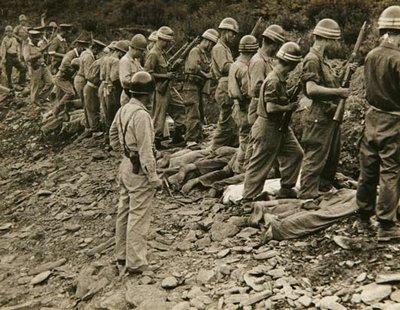 US-Soldaten beim Massakrieren in Daejon US-Soldaten beim Massakrieren in Daejon